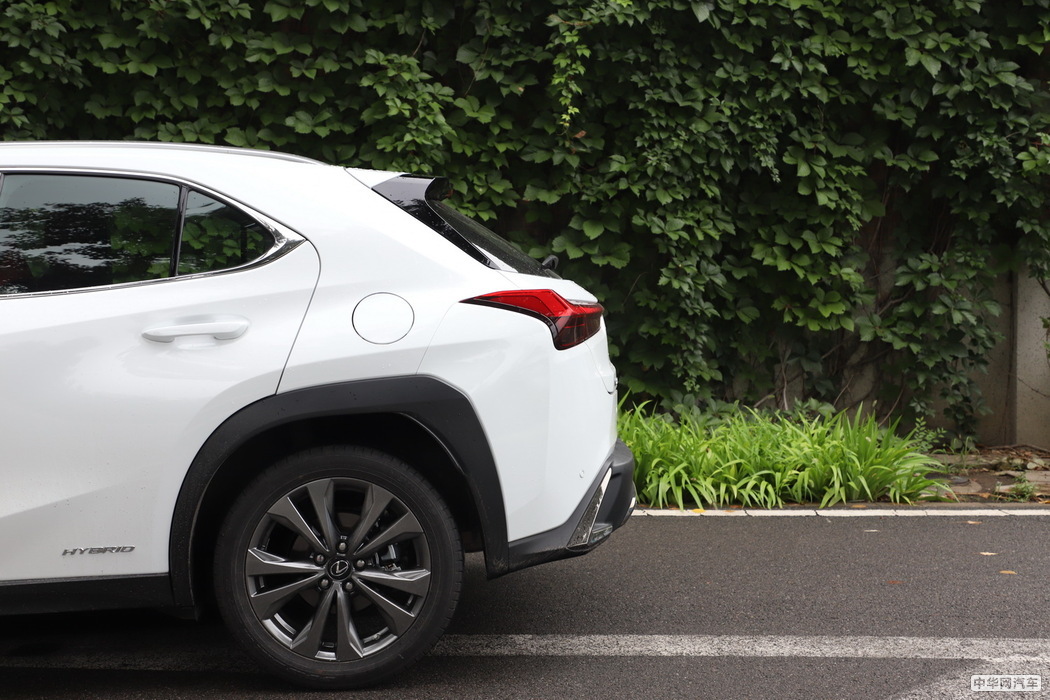 雷克萨斯UX 2019款 260h F SPORT全驱版 国VI 其他