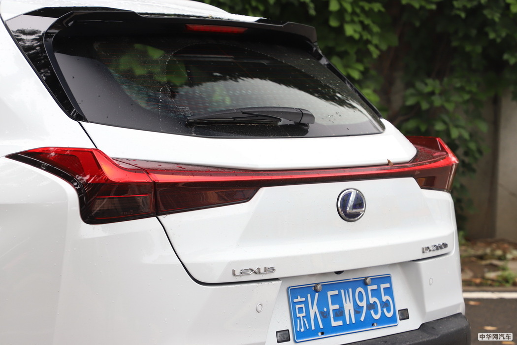 雷克萨斯UX 2019款 260h F SPORT全驱版 国VI 外观