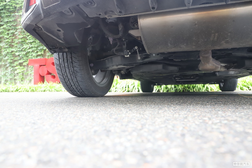 雷克萨斯UX 2019款 260h F SPORT全驱版 国VI 外观