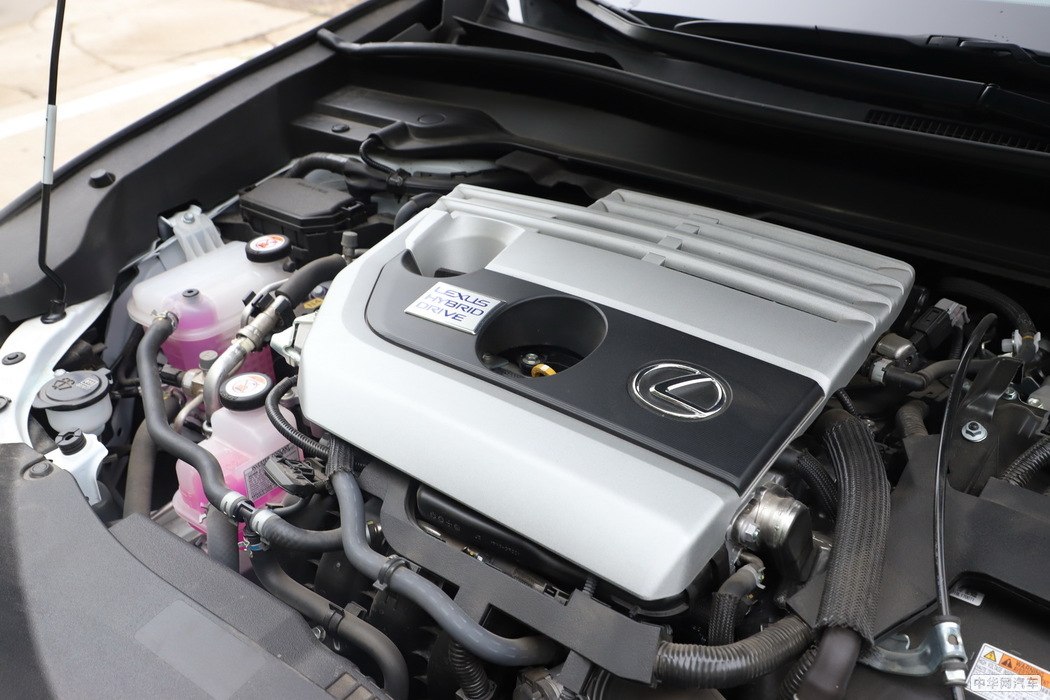 雷克萨斯UX 2019款 260h F SPORT全驱版 国VI 外观