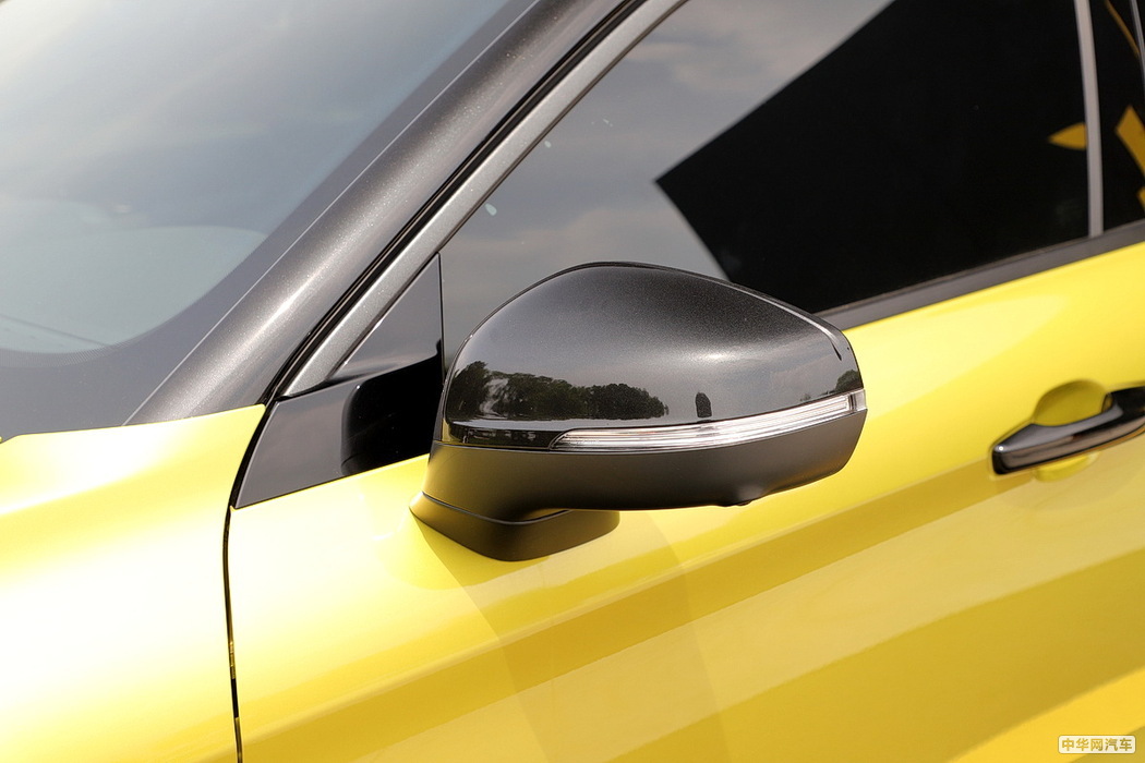 领克03 2019款 03+ 2.0TD 自动性能套装版 组图