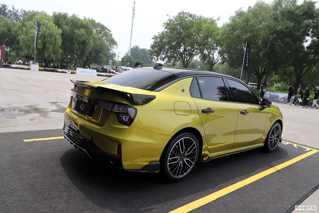 领克03 2019款 03+ 2.0TD 自动性能套装版 组图