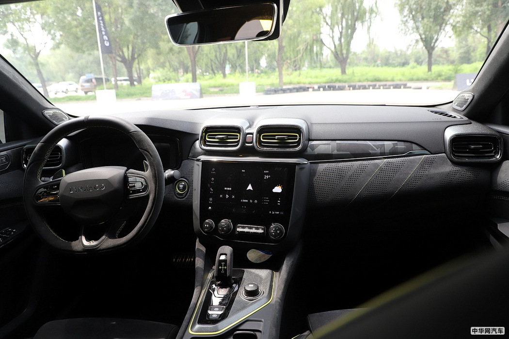 领克03 2019款 03+ 2.0TD 自动性能套装版 组图