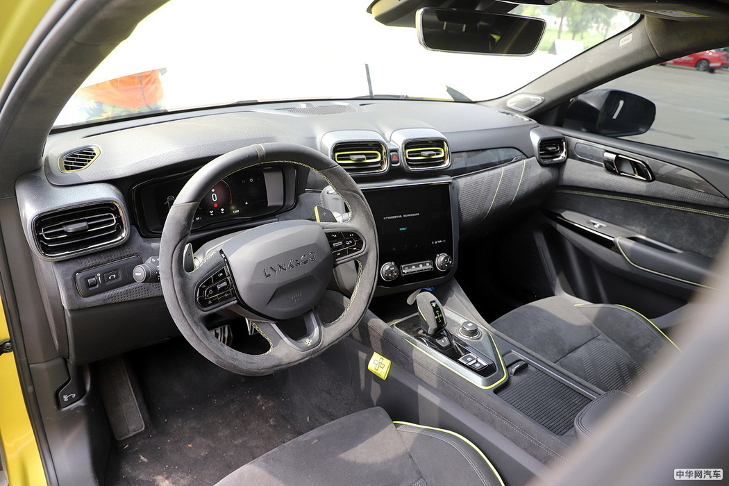 领克03 2019款 03+ 2.0TD 自动性能套装版 组图