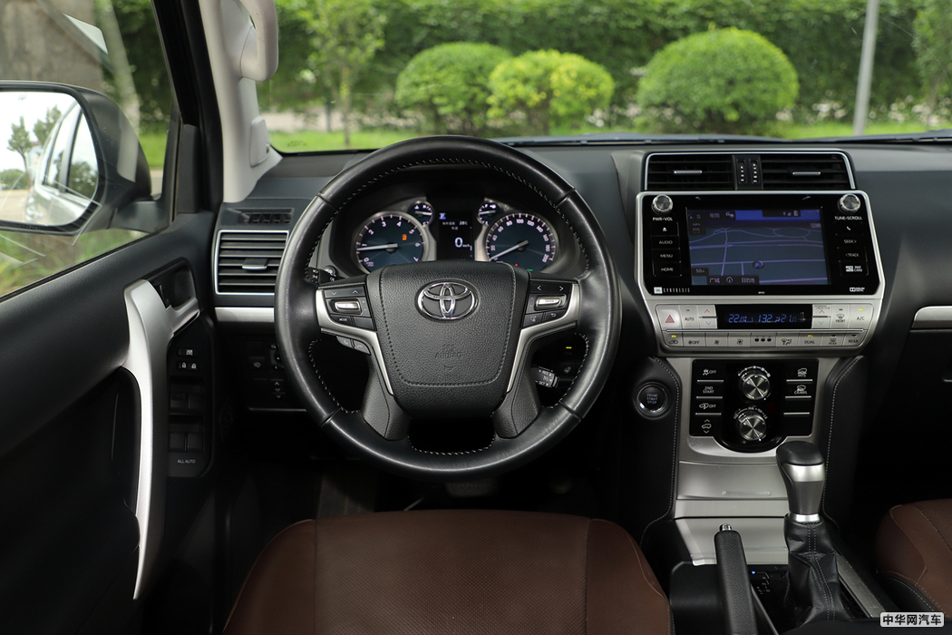 普拉多  2018款 3.5L 自动VX NAVI后挂 内饰