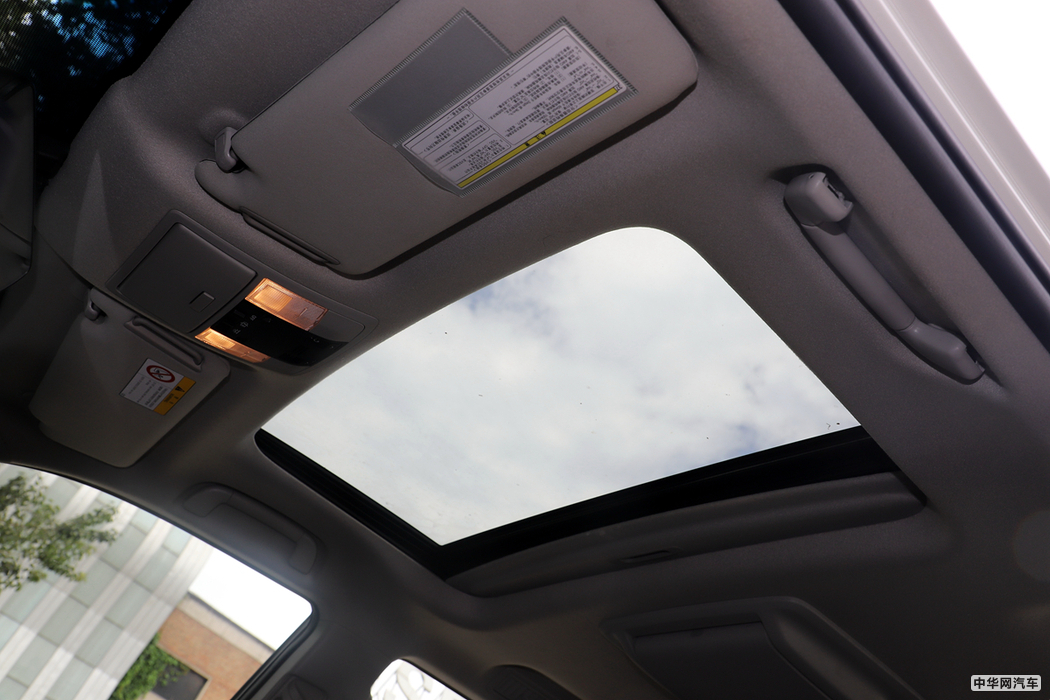 普拉多  2018款 3.5L 自动VX NAVI后挂 内饰