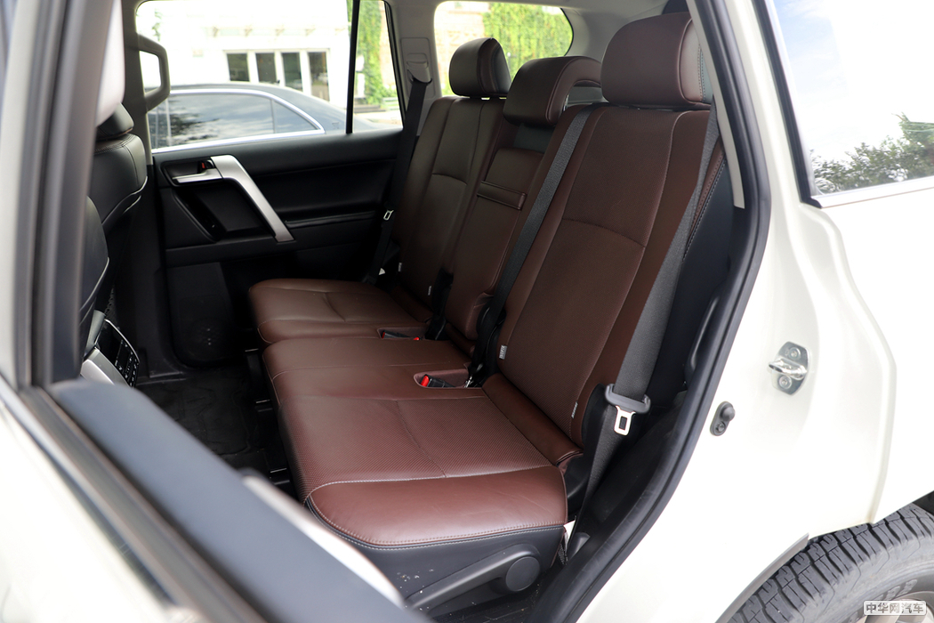 普拉多  2018款 3.5L 自动VX NAVI后挂 空间