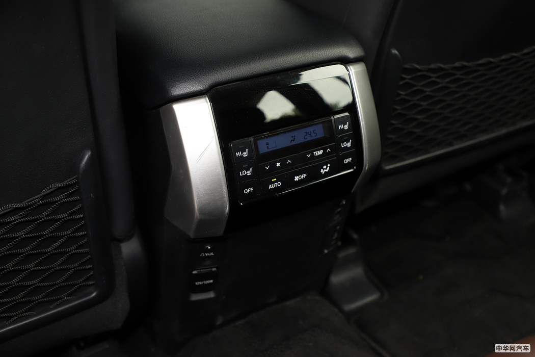 普拉多  2018款 3.5L 自动VX NAVI后挂 空间