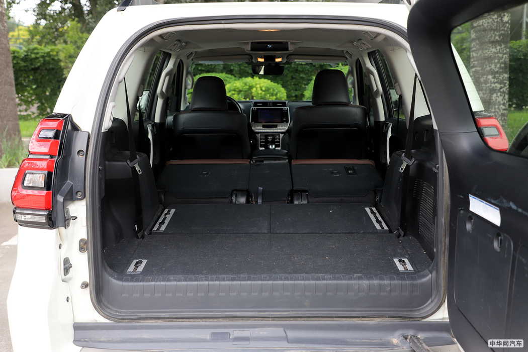 普拉多  2018款 3.5L 自动VX NAVI后挂 空间