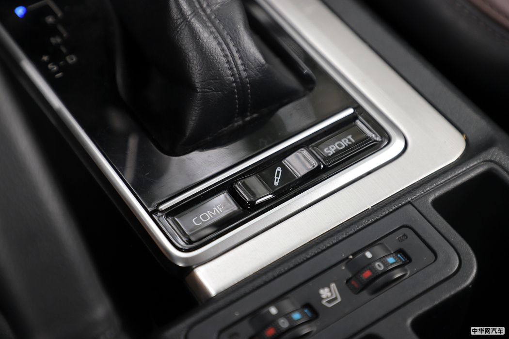 普拉多  2018款 3.5L 自动VX NAVI后挂 其他