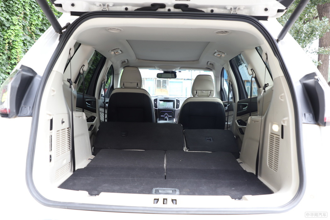 锐界 2019款 EcoBoost 245 四驱ST-Line 7座 空间