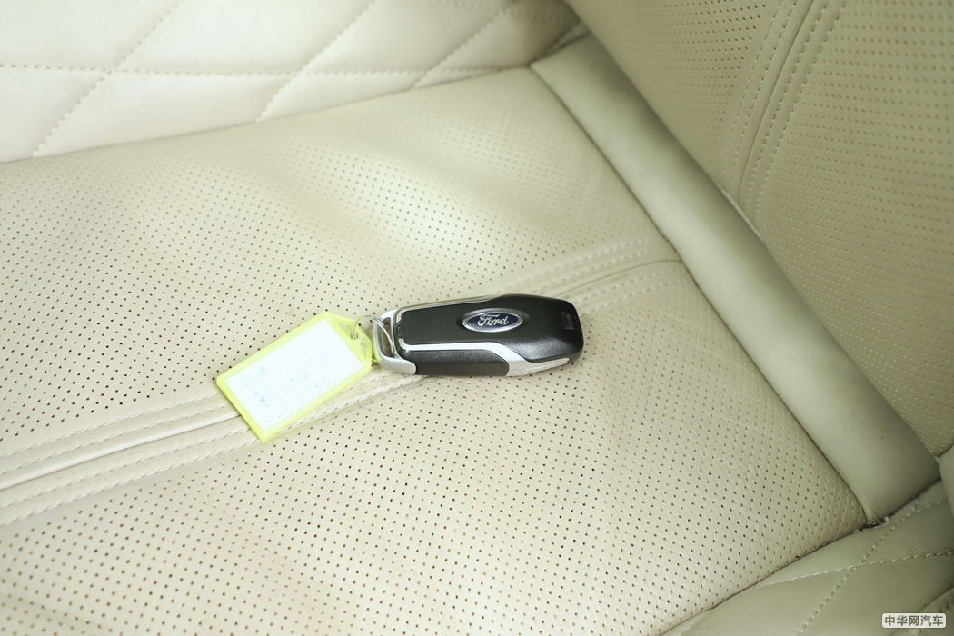 锐界 2019款 EcoBoost 245 四驱ST-Line 7座 内饰