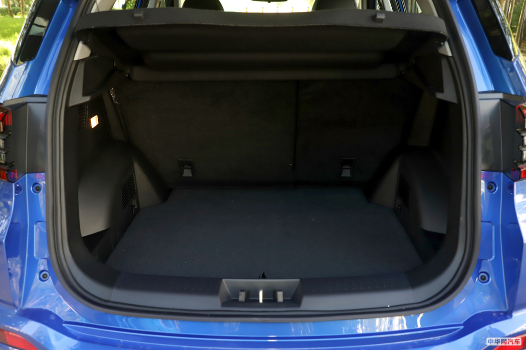 瑞虎e 2019款 尊享版 空间