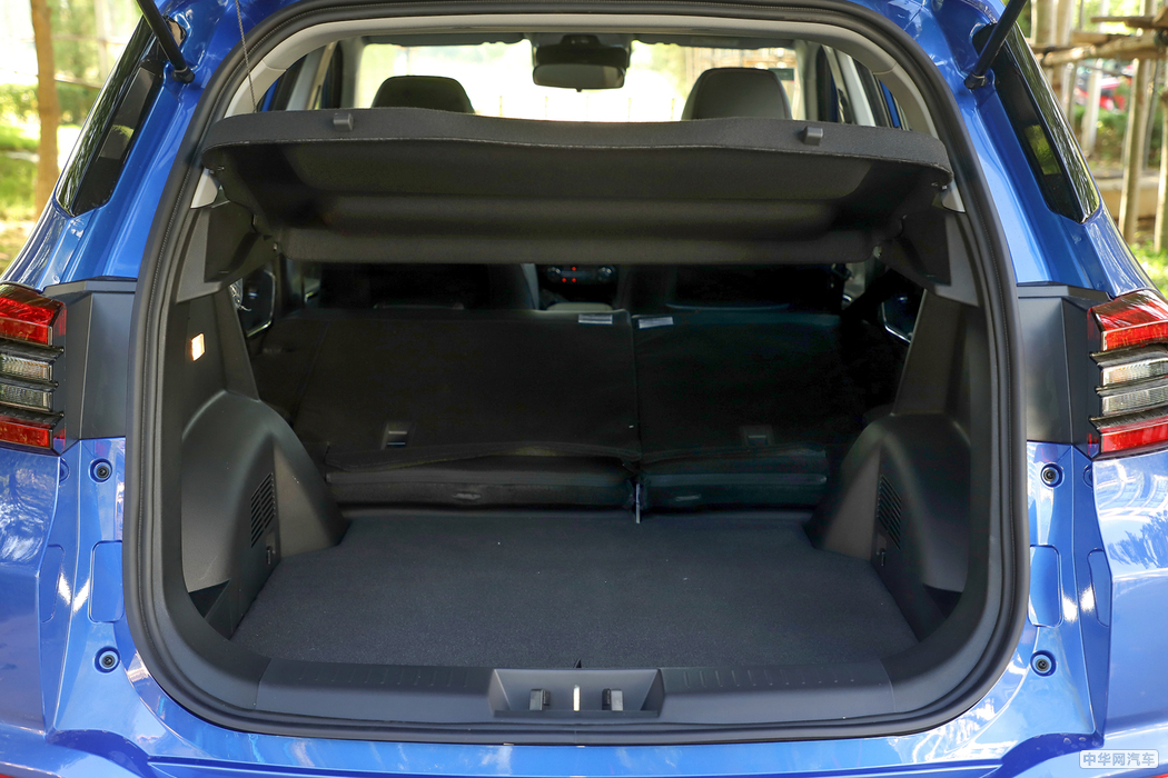 瑞虎e 2019款 尊享版 空间