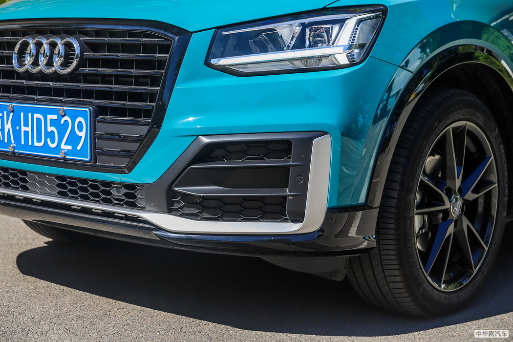 奥迪Q2L 2018款 35TFSI 时动感型 外观