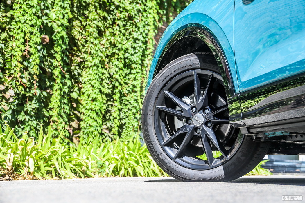 奥迪Q2L 2018款 35TFSI 时动感型 外观