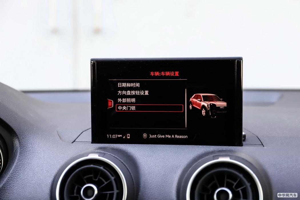 奥迪Q2L 2018款 35TFSI 时动感型 内饰