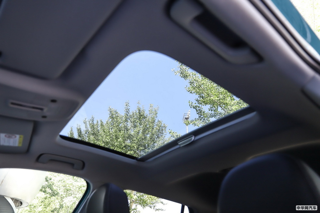 奥迪Q2L 2018款 35TFSI 时动感型 内饰