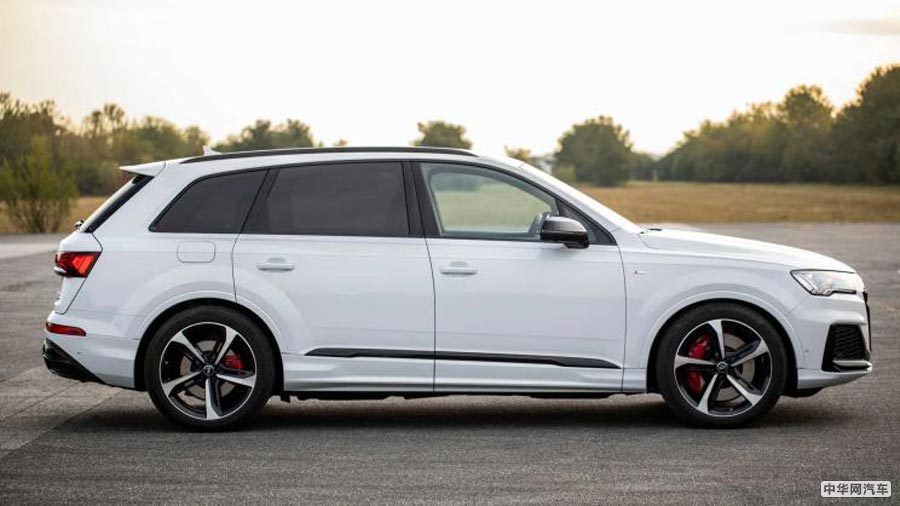 延续燃油版设计风格 新款奥迪Q7 PHEV官图发布