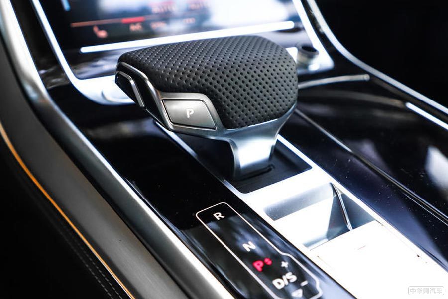 预售区间77-102万元 奥迪Q8将于10月25日正式上市 预售区间77-102万元 奥迪Q8将于10月25日正式上市