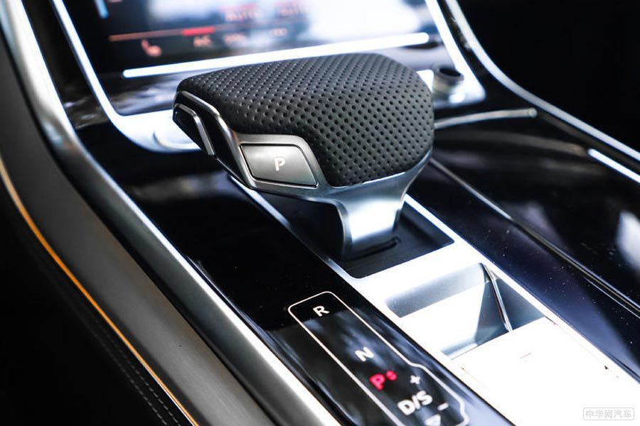 将于10月25日正式上市 奥迪Q8更多消息曝光 将于10月25日正式上市 奥迪Q8更多消息曝光