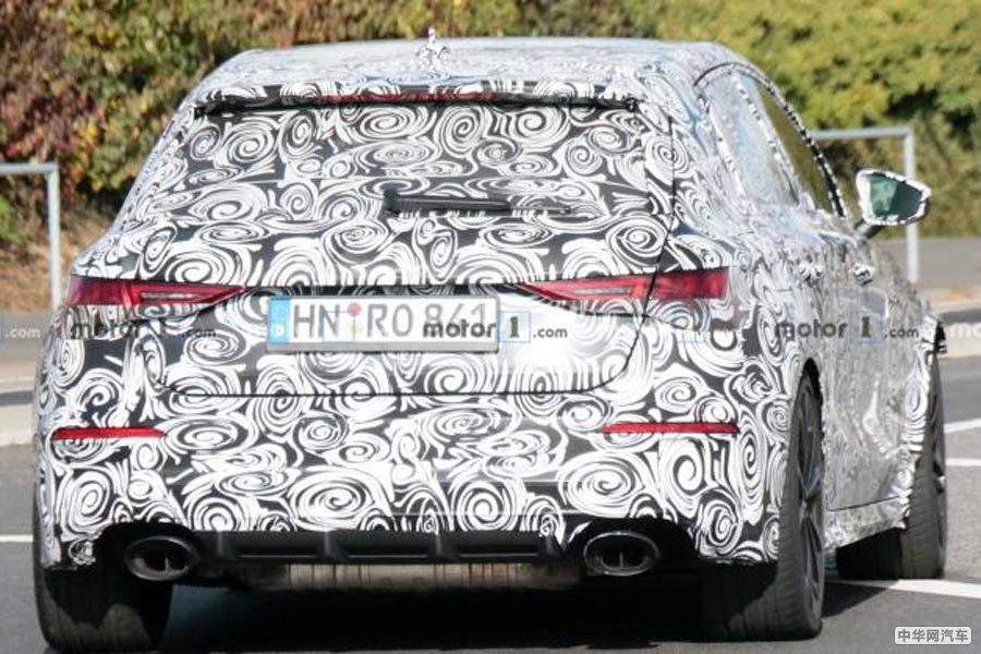 增加宽体套件 全新奥迪RS 3路试碟照曝光 增加宽体套件 全新奥迪RS 3路试碟照曝光