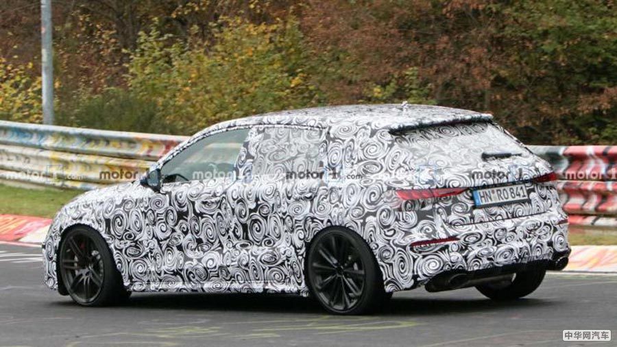 增加宽体套件 全新奥迪RS 3路试碟照曝光 增加宽体套件 全新奥迪RS 3路试碟照曝光