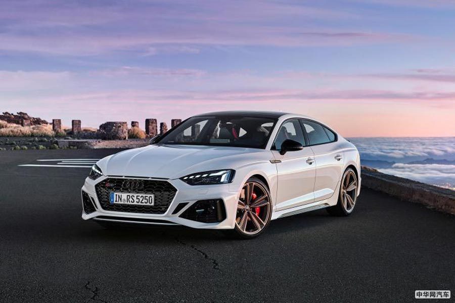 采用家族最新设计语言 新款奥迪RS 5官图发布 采用家族最新设计语言 新款奥迪RS 5官图发布