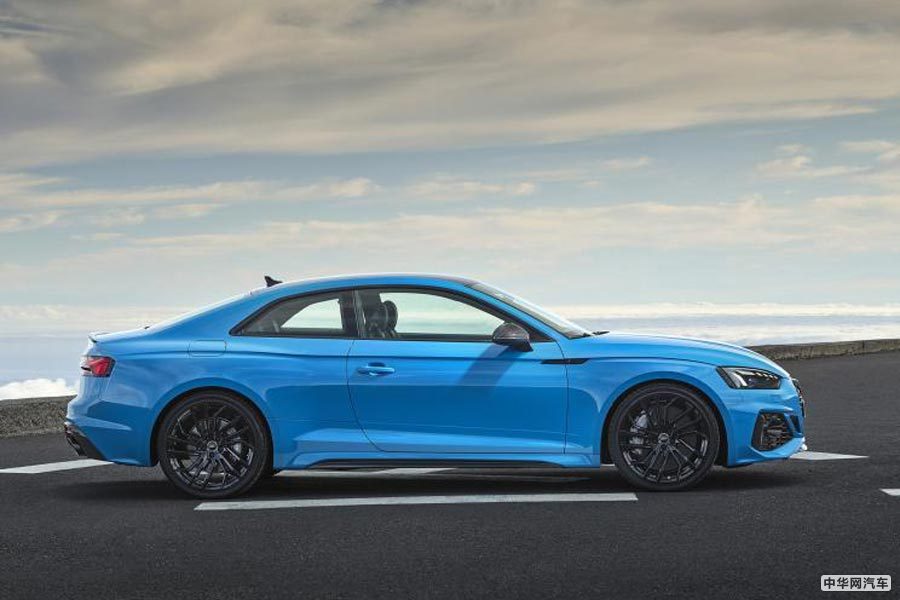 采用家族最新设计语言 新款奥迪RS 5官图发布 采用家族最新设计语言 新款奥迪RS 5官图发布