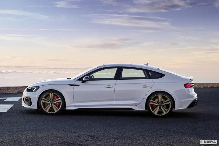 采用家族最新设计语言 新款奥迪RS 5官图发布 采用家族最新设计语言 新款奥迪RS 5官图发布