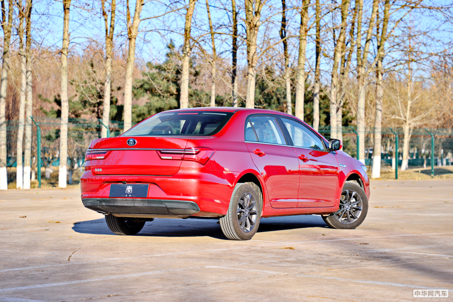 秦 2019款 1.5L 自动尊贵型 外观