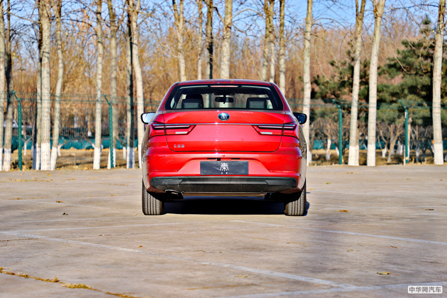 秦 2019款 1.5L 自动尊贵型 外观