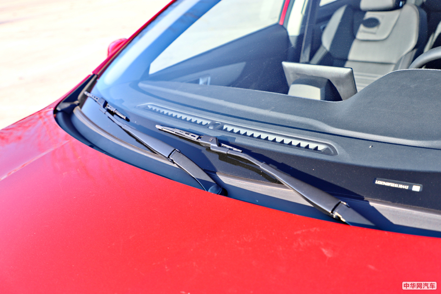 秦 2019款 1.5L 自动尊贵型 外观