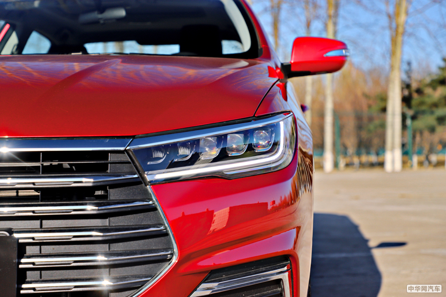 秦 2019款 1.5L 自动尊贵型 外观