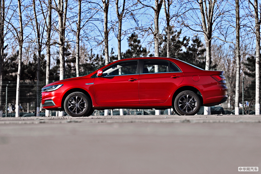 秦 2019款 1.5L 自动尊贵型 其他