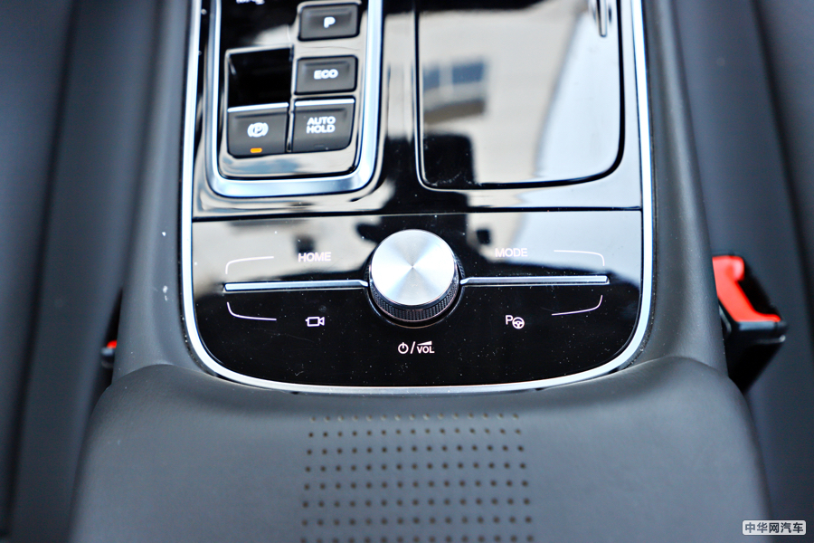 传祺GA6 2019款 270T 自动至尊版 内饰