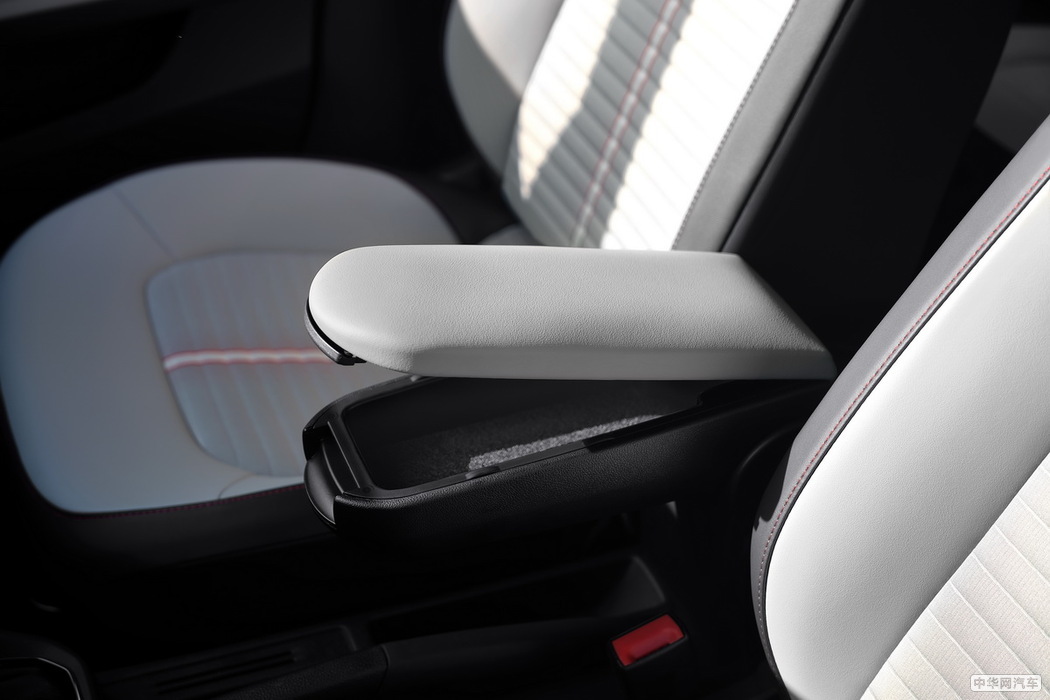 昕动 2020款 1.5L 自动运动版 组图