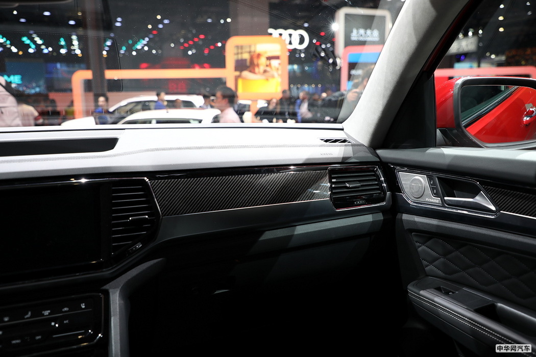 途昂X 2019款 530 V6 四驱尊崇旗舰版 组图