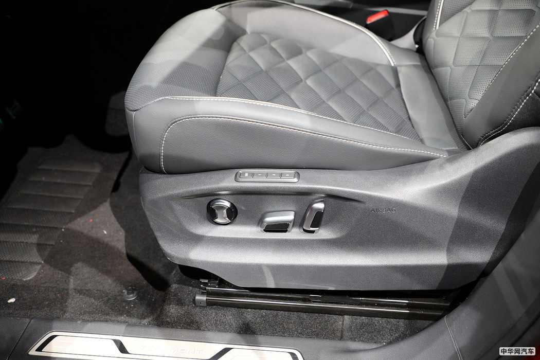 途昂X 2019款 530 V6 四驱尊崇旗舰版 组图