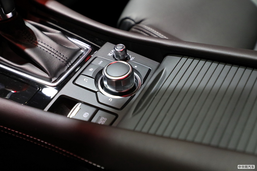 马自达CX-4 2020款  2.5L 自动四驱蓝天无畏版 组图