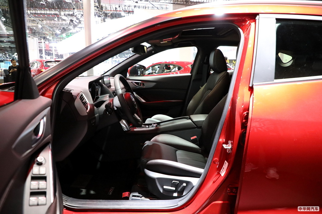 马自达CX-4 2020款  2.5L 自动四驱蓝天无畏版 组图