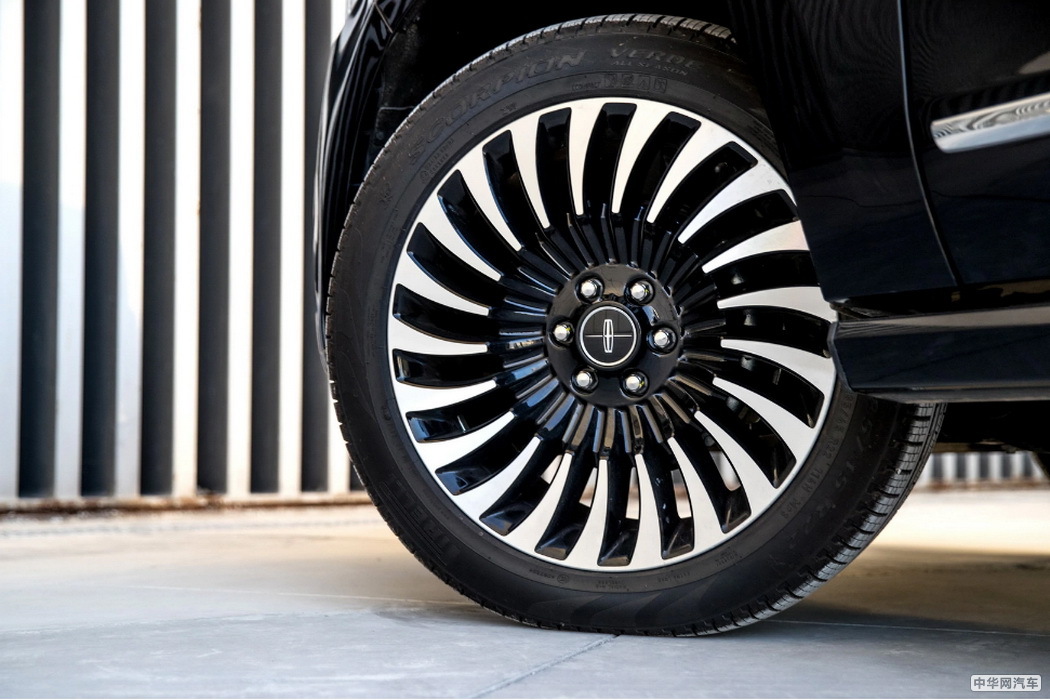 领航员 2020款 3.5T 总统系列 组图