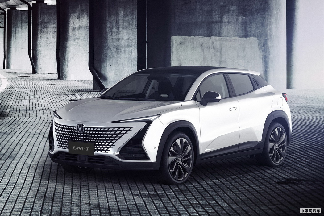 长安CS15 2019款 1.5L 自动旗舰型 国VI 组图