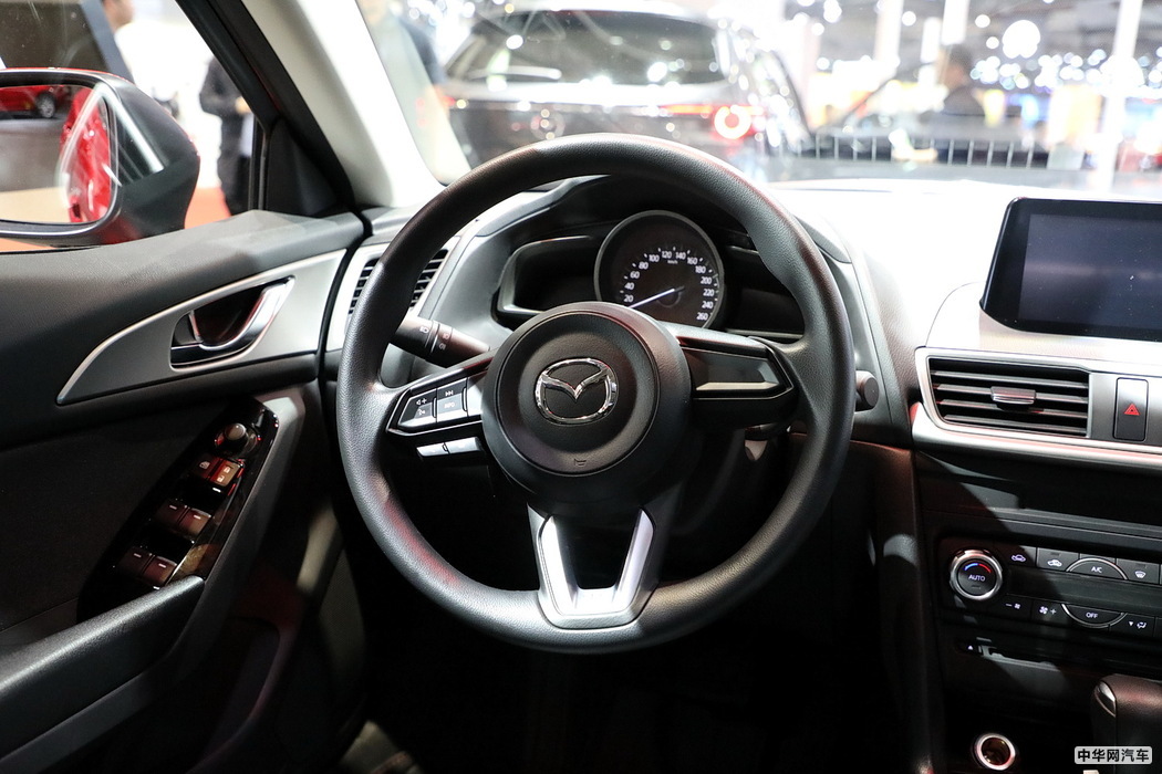 马自达3 Axela昂克赛拉 2017款 三厢 2.0L 自动旗舰型 国VI 组图