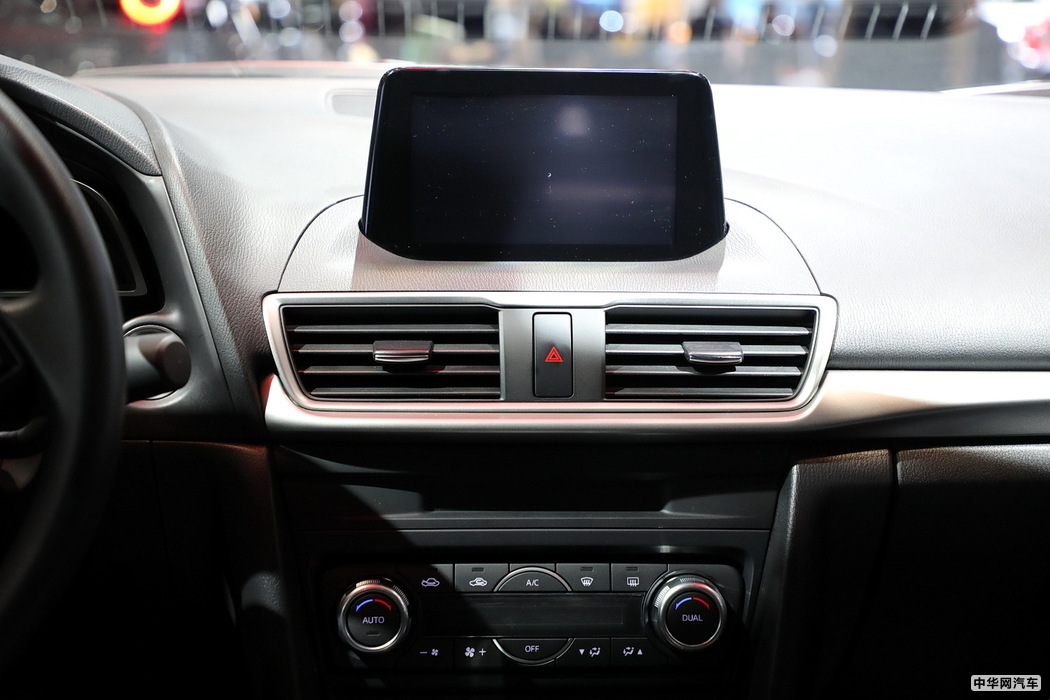 马自达3 Axela昂克赛拉 2017款 三厢 2.0L 自动旗舰型 国VI 组图