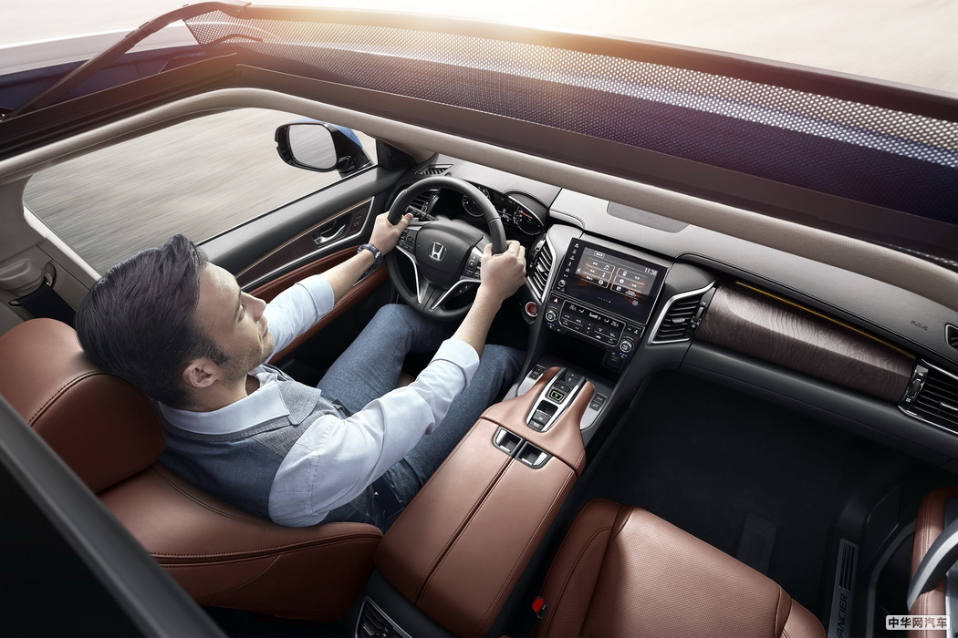 冠道 2019款 240TURBO 两驱尊享·星空限量版 组图