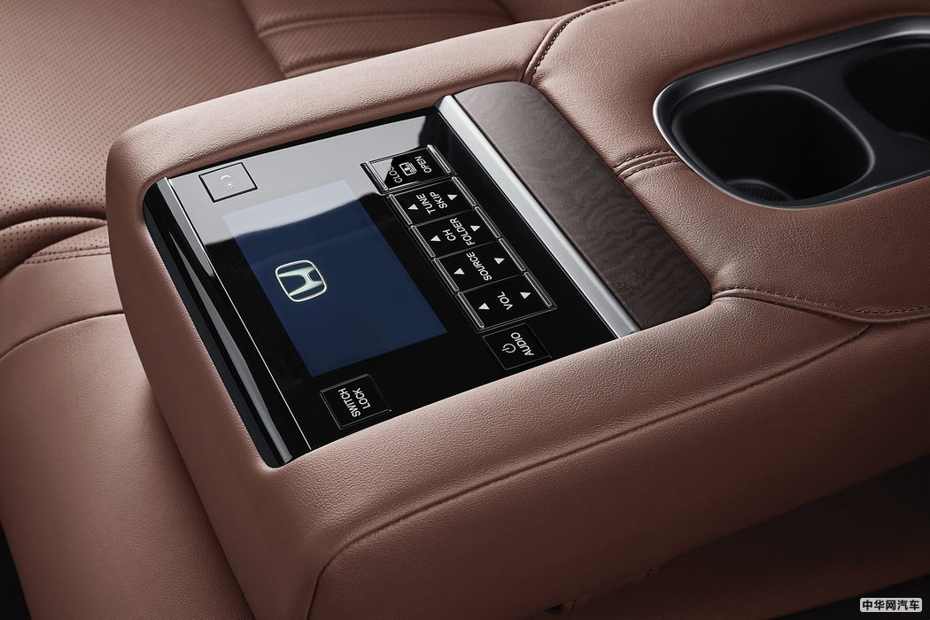 冠道 2019款 240TURBO 两驱尊享·星空限量版 组图