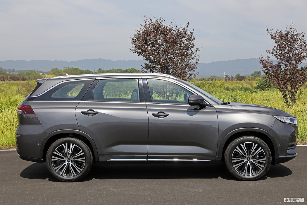 欧尚x7 2020款 1.5T 人脸识别全自动泊车太空逍遥版 组图