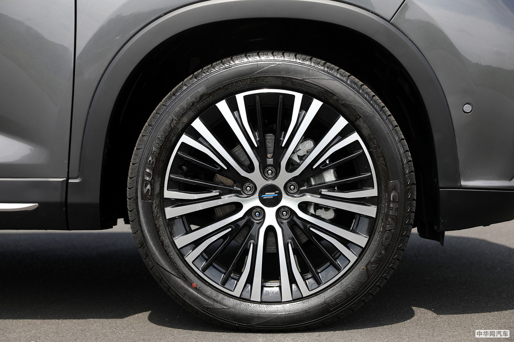 欧尚x7 2020款 1.5T 人脸识别全自动泊车太空逍遥版 组图