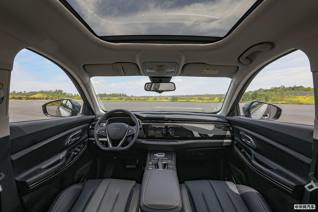 欧尚x7 2020款 1.5T 人脸识别全自动泊车太空逍遥版 组图